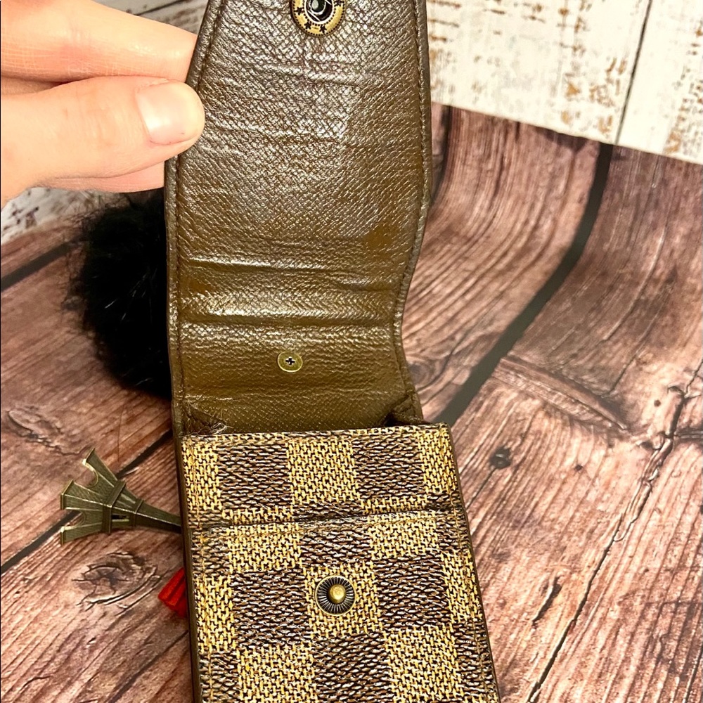 Louis Vuitton Pouch fob holder Keychain w/ charms - Picture 6 of 10